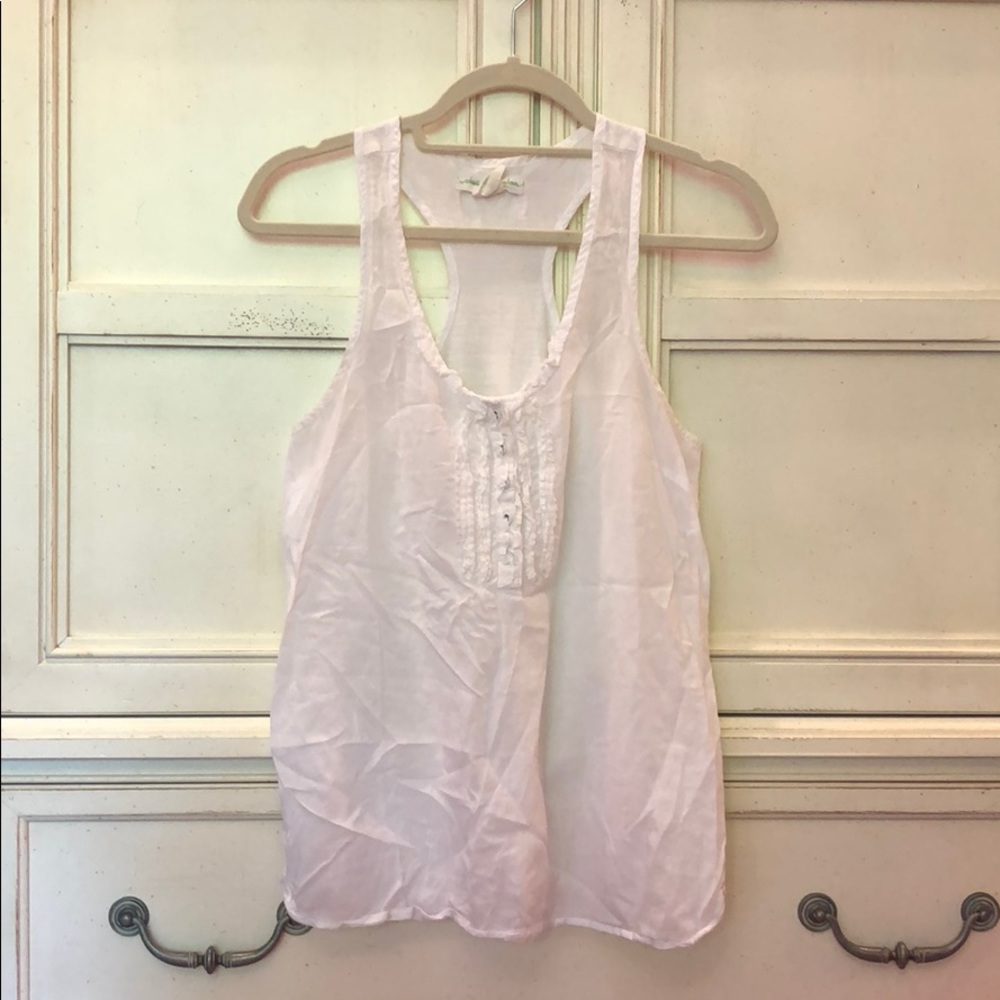 White casual top